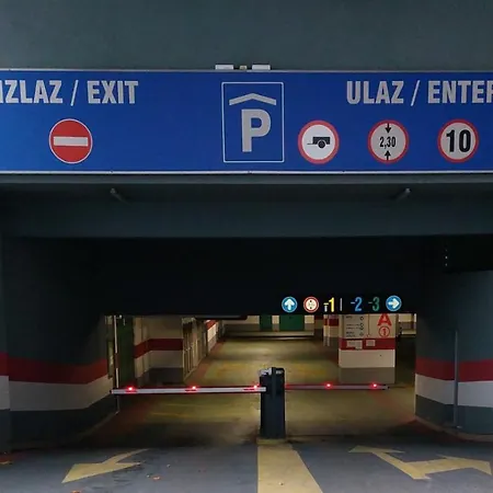 Luxury Karic Free Parking *